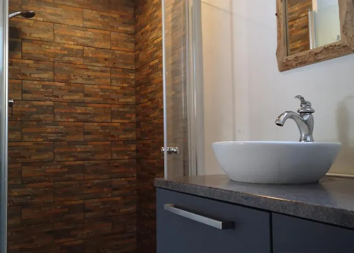 Villa Metsaraeaegu Wellness Ulendi